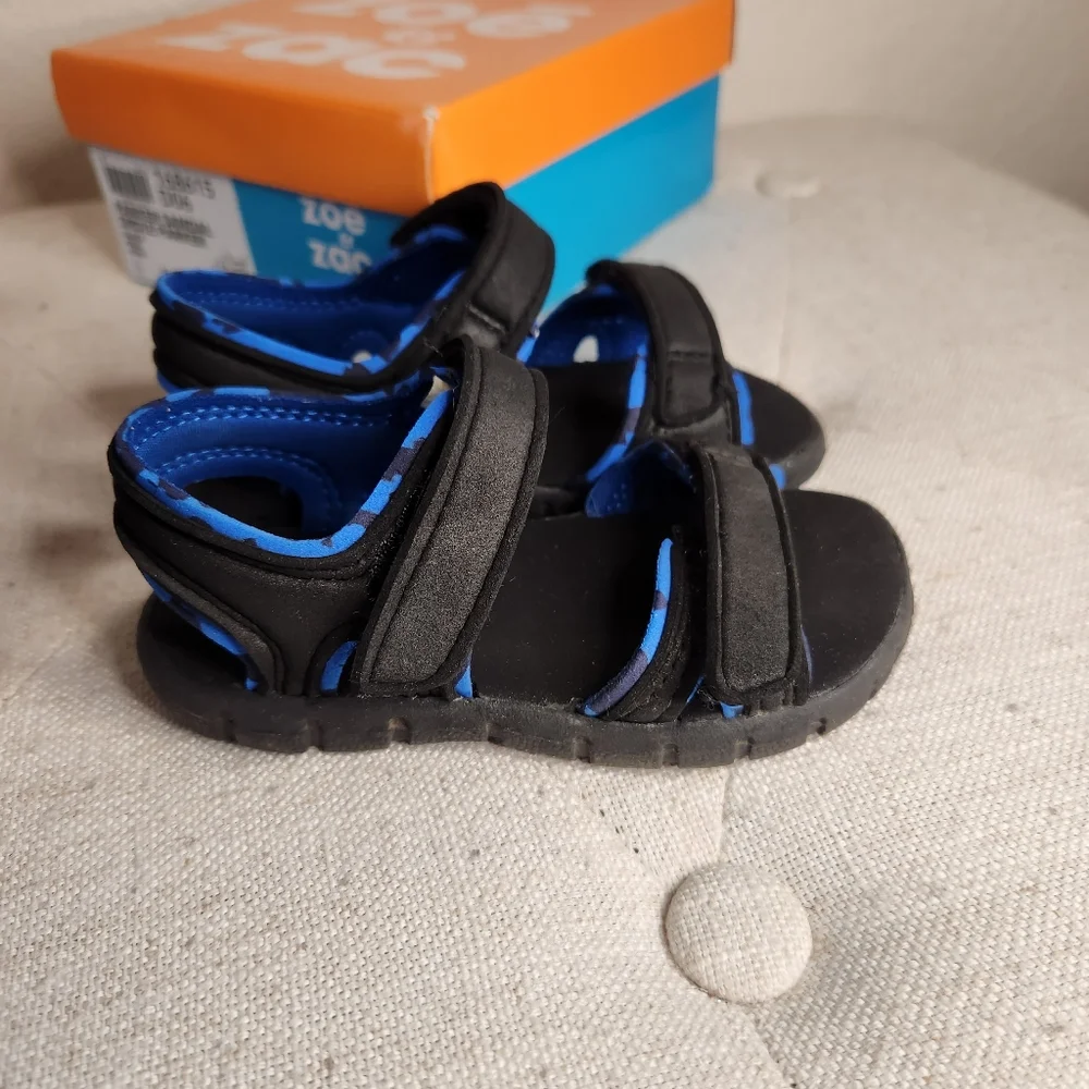 Zoe & Zac black and blue sandals